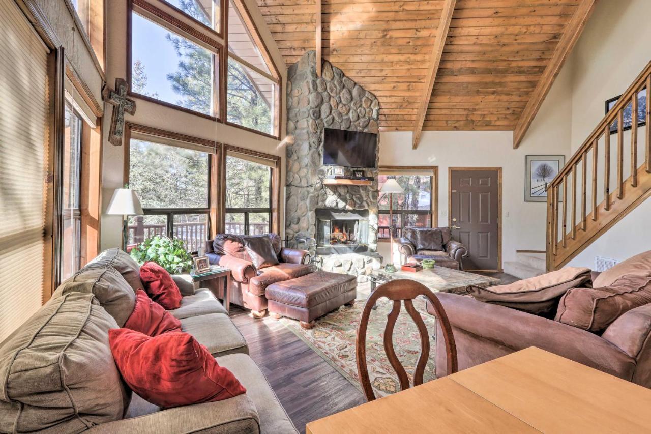 Munds Park Cabin With Fire Pit And Wraparound Porch! Extérieur photo
