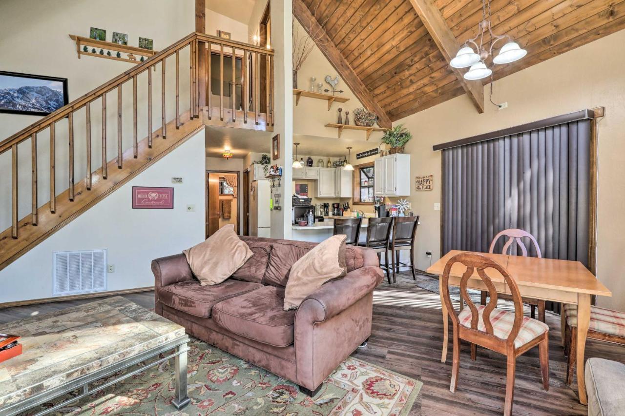 Munds Park Cabin With Fire Pit And Wraparound Porch! Extérieur photo