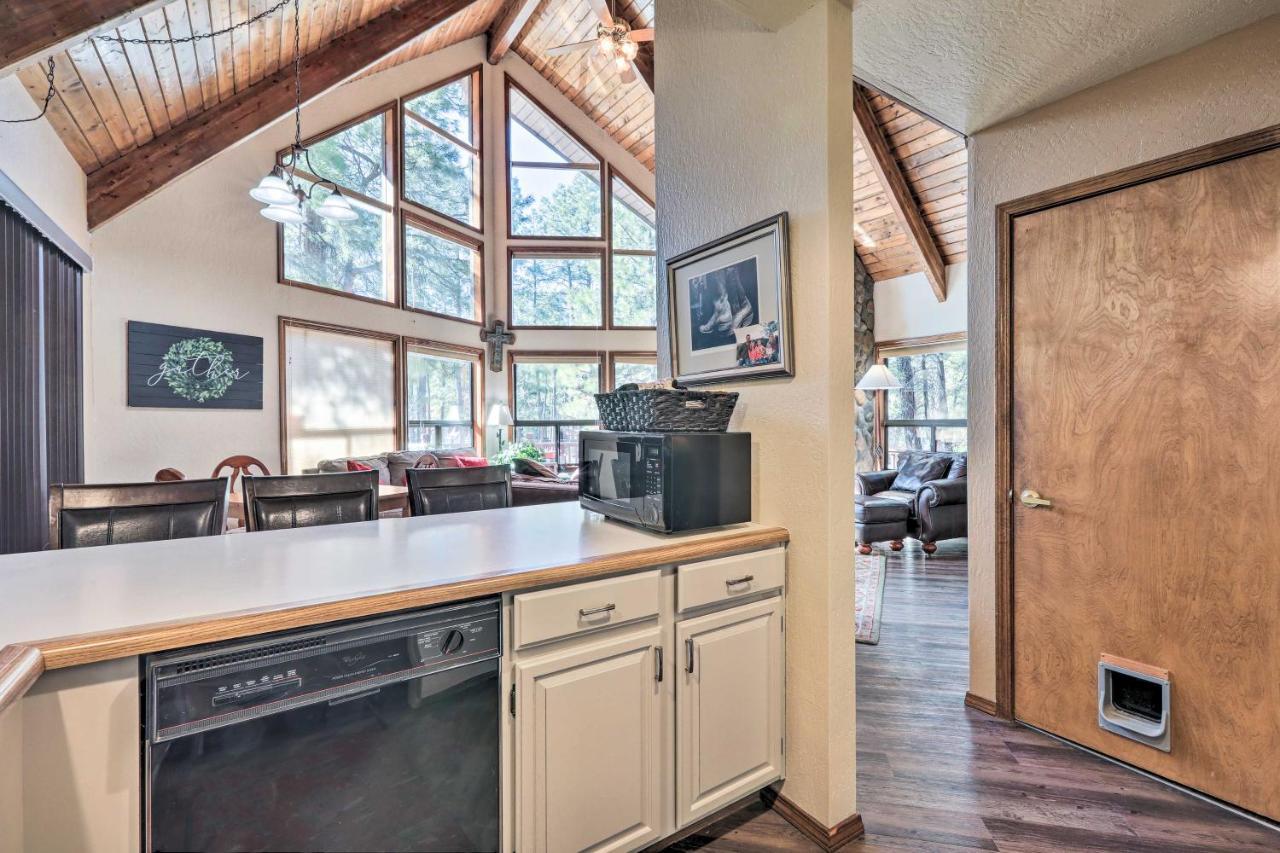 Munds Park Cabin With Fire Pit And Wraparound Porch! Extérieur photo
